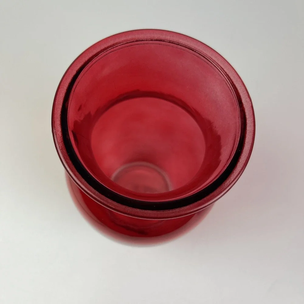 Red Glass Vase 8